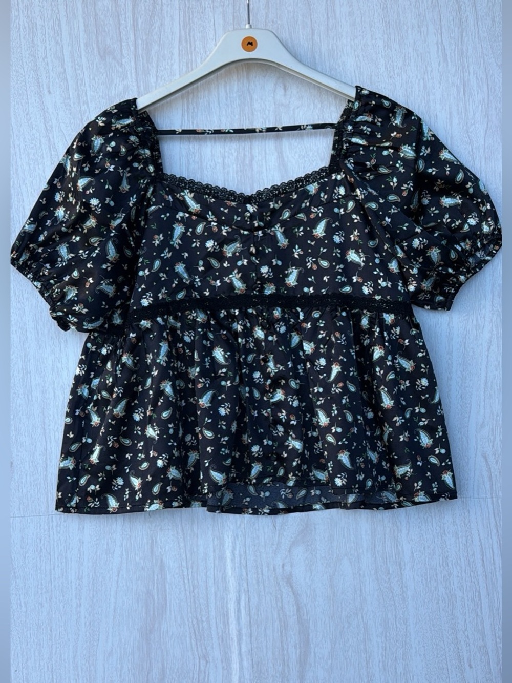 Black Floral Puff-Sleeve Peplum Top - Unbranded